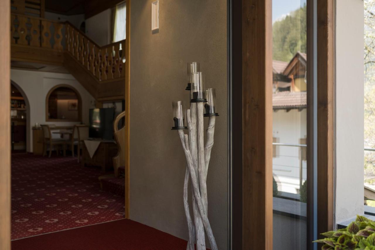 Hotel Theresia San Leonardo in Passiria Extérieur photo
